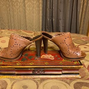 Carlos Santana (Consuelo)